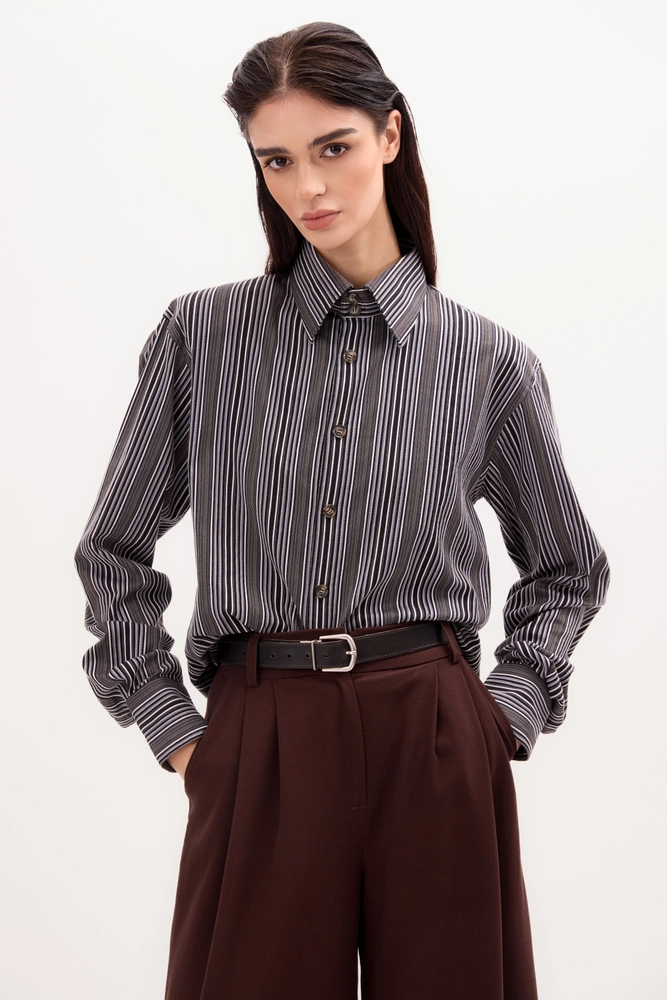 GREY SHIRT WITH STRIPES WITH STRONG ARMS AND DETACHABLE CUSHIONS