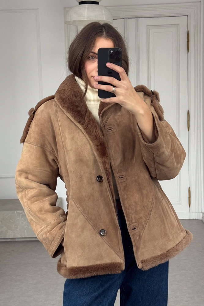 LIGHT BROWN NATURAL SHEEPSKIN WITH EPADS