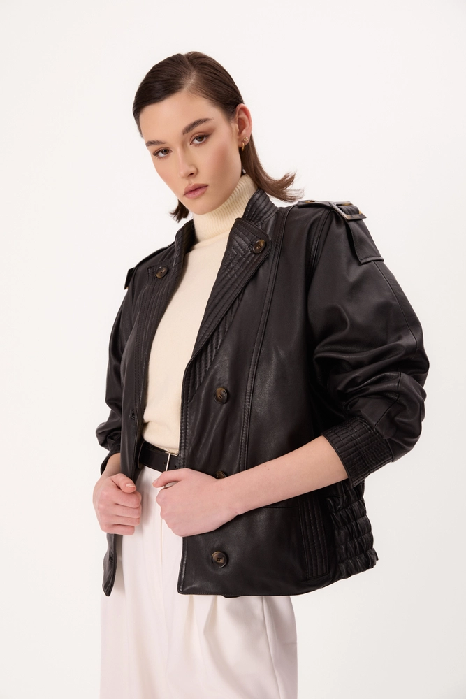 MID-LENGTH BLACK LEATHER JACKET
