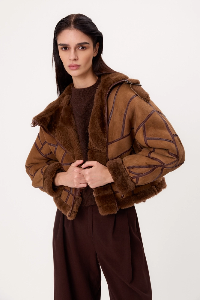 SHORT CARAMEL PATCHWORK NATURAL SHEEPSKIN