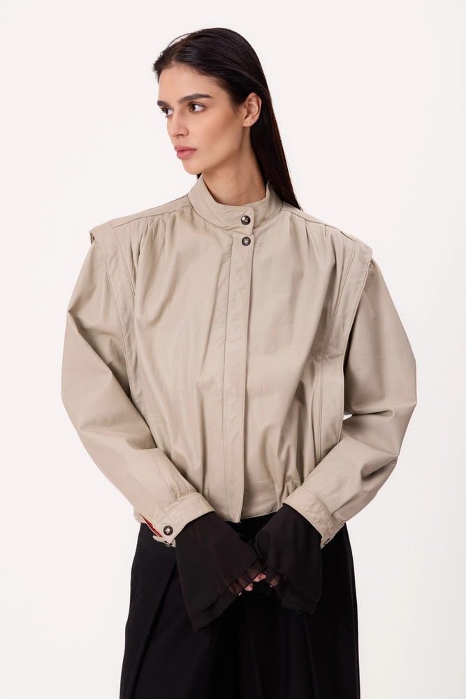 LIGHT TALL LEATHER JACKET WITH HIGH COLLAR