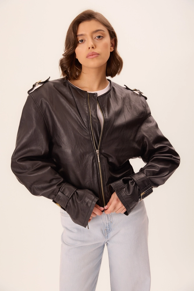 BLACK SHORT LEATHER JACKET
