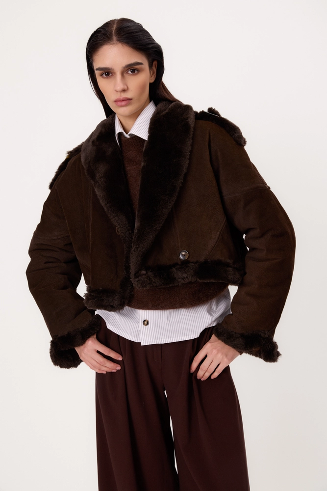 SHORT CHOCOLATE NATURAL SHEEPSKIN
