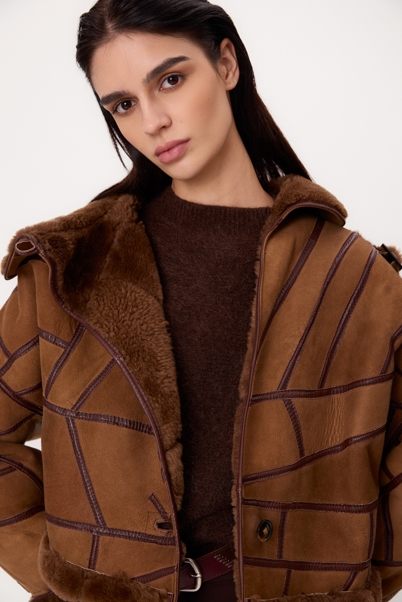 SHORT CARAMEL PATCHWORK NATURAL SHEEPSKIN