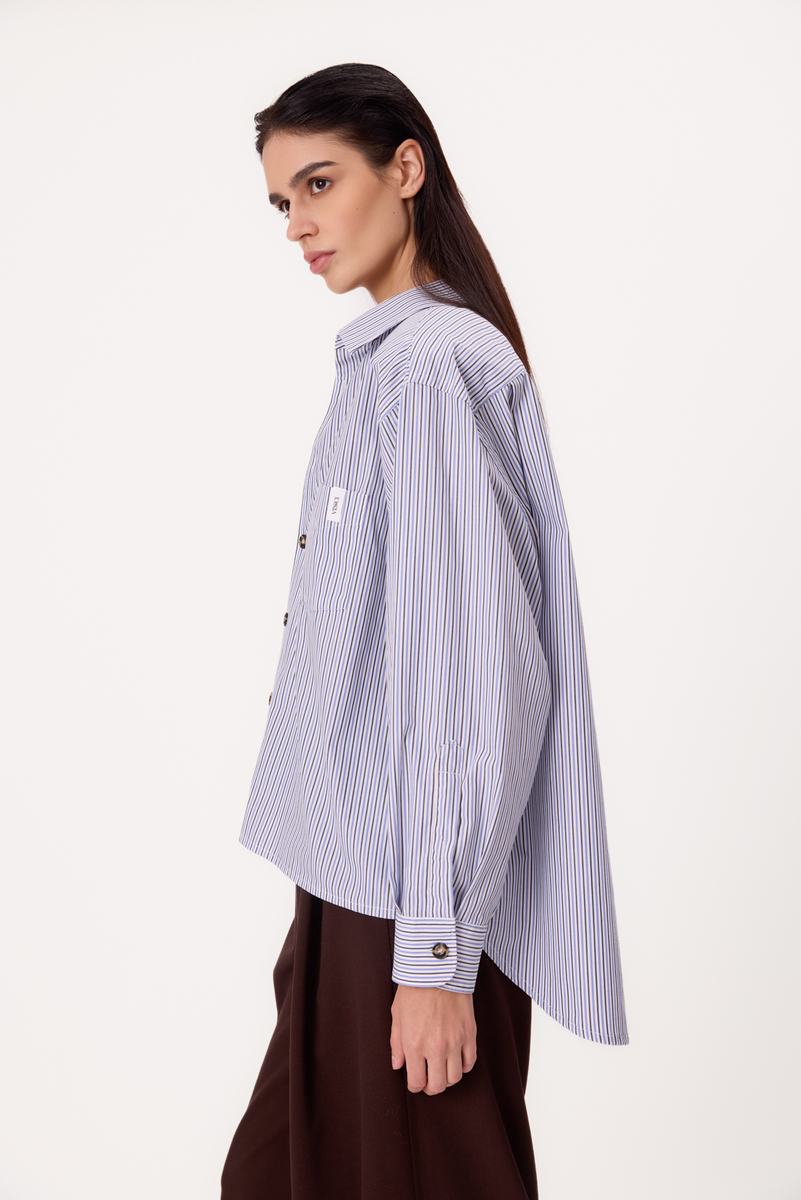 NIEBIESKA REGULAR KOSZULA OVERSIZE W PASKI Z ODPINANYMI PODUCHAMI