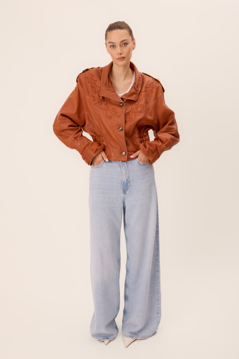 DECORATIVE RED WAISTED LEATHER JACKET WITH EPAGUNS