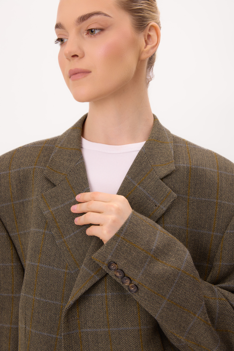 SHORT STRAIGHT JACKET IN KHAKI WITH BLUE CHECK
