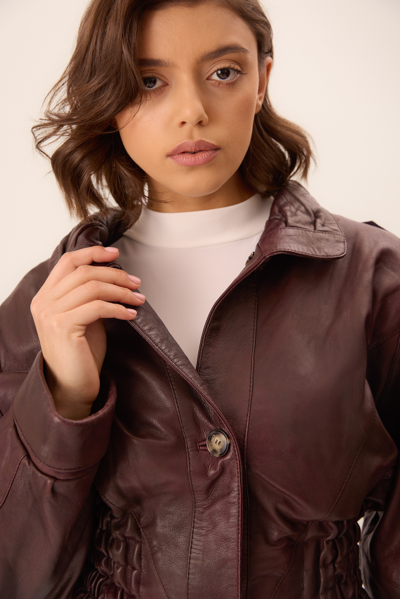 BURGUNDY FITTED LEATHER JACKET