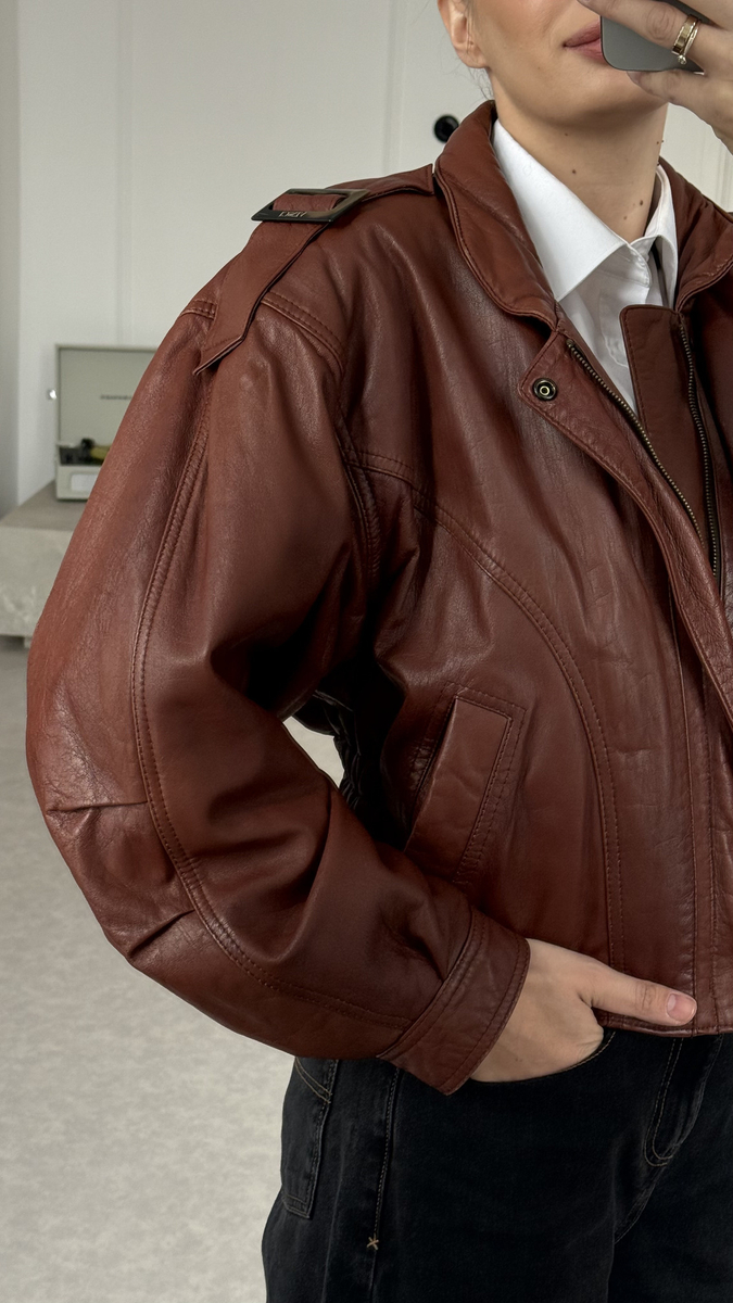 RED LEATHER JACKET WITH EPAGUINS