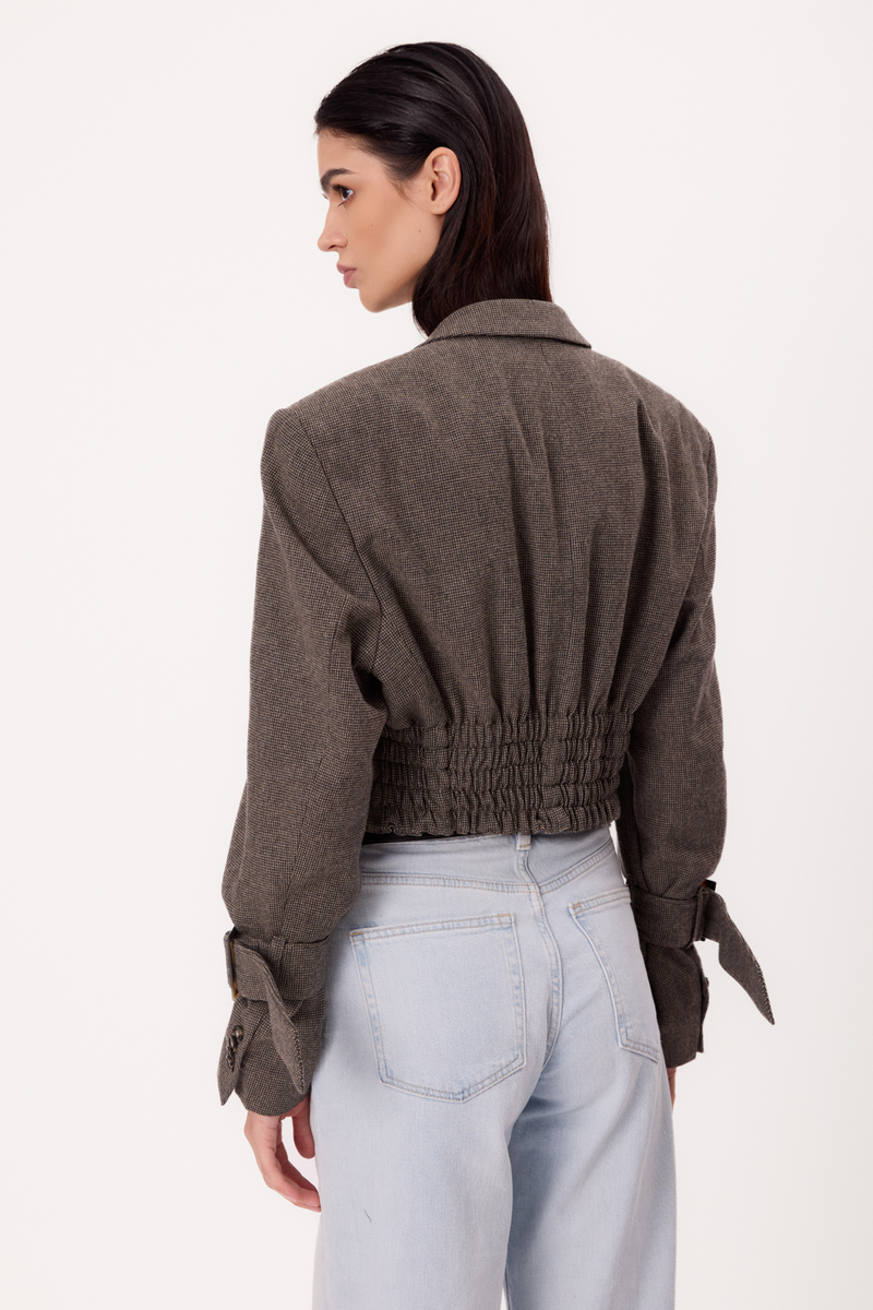 BEŻOWA TALIOWANA MARYNARKA PETITE  Z KLAMRAMI MODEL No5
