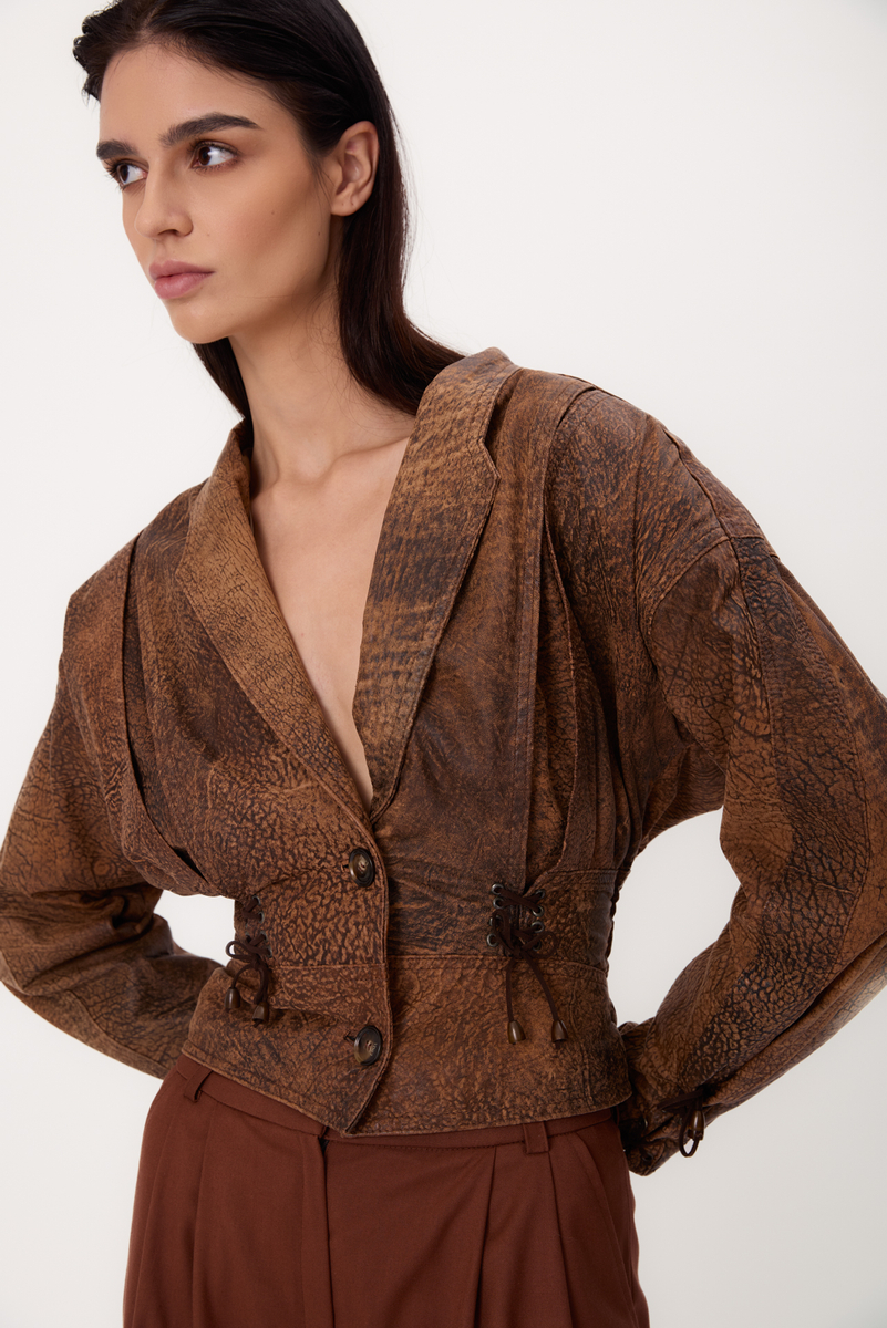 SHORT BROWN ADJUSTABLE WAIST EMBELLISHED PETITE LEATHER JACKET