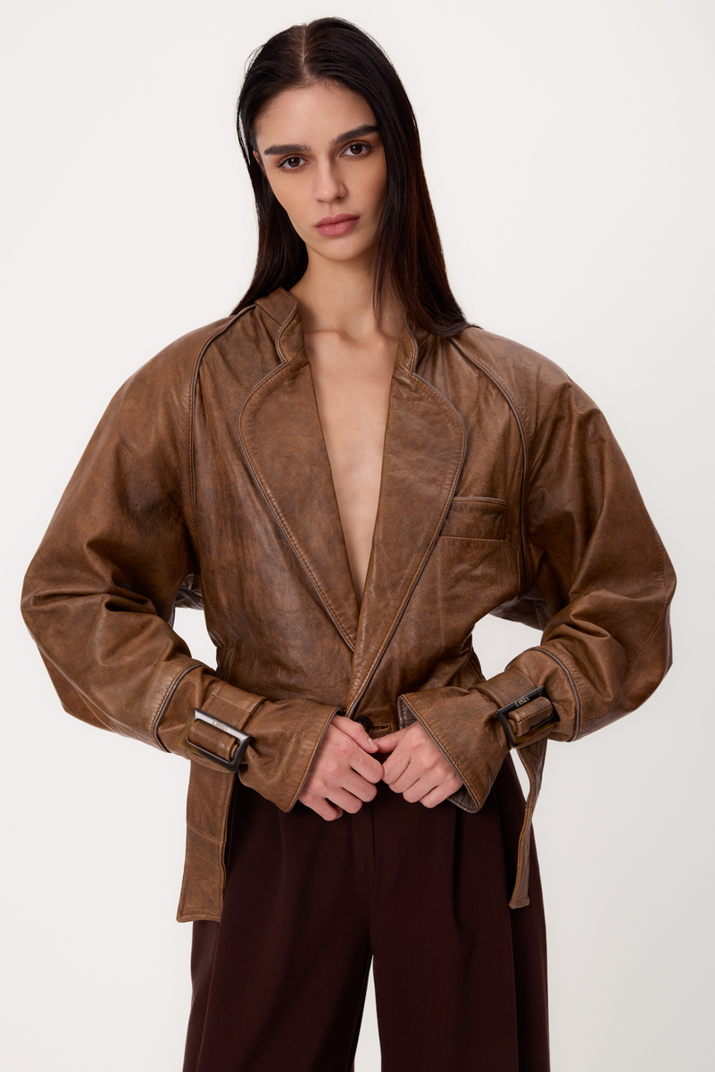 SHORT BROWN ADJUSTABLE WAIST DIPPED REGULAR LEATHER JACKET