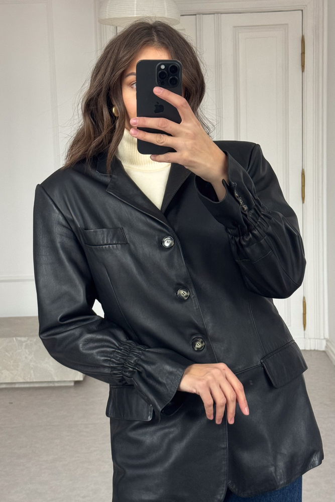 LONG WAISTED LEATHER JACKET