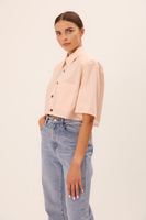 SHORT PEACH SHIRT WITH A DELICATE STRIP WITH DETACHABLE WIDE PADS