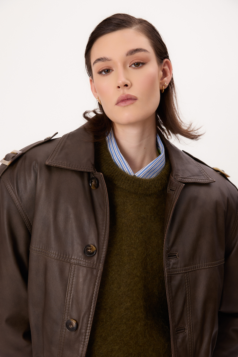 BROWN FITTED LEATHER BOMBER JACKET