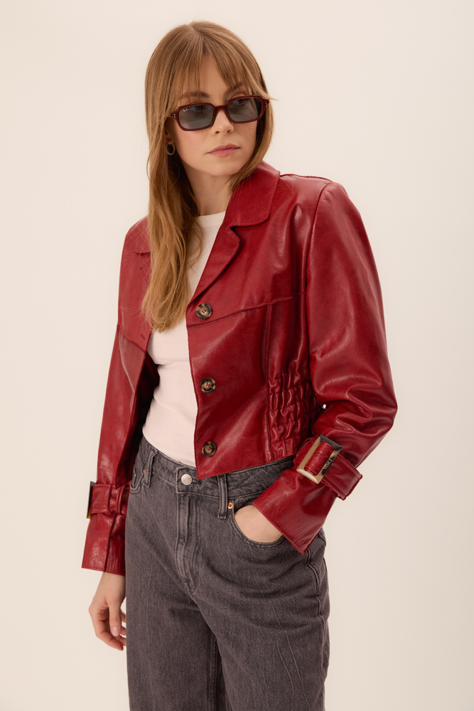SHORT RED FITTED LEATHER JACKET WITH BUCKLES