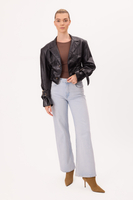 SHORT WAISTED BLACK LEATHER JACKET MADE OF SMOOTH GLITTERING LEATHER