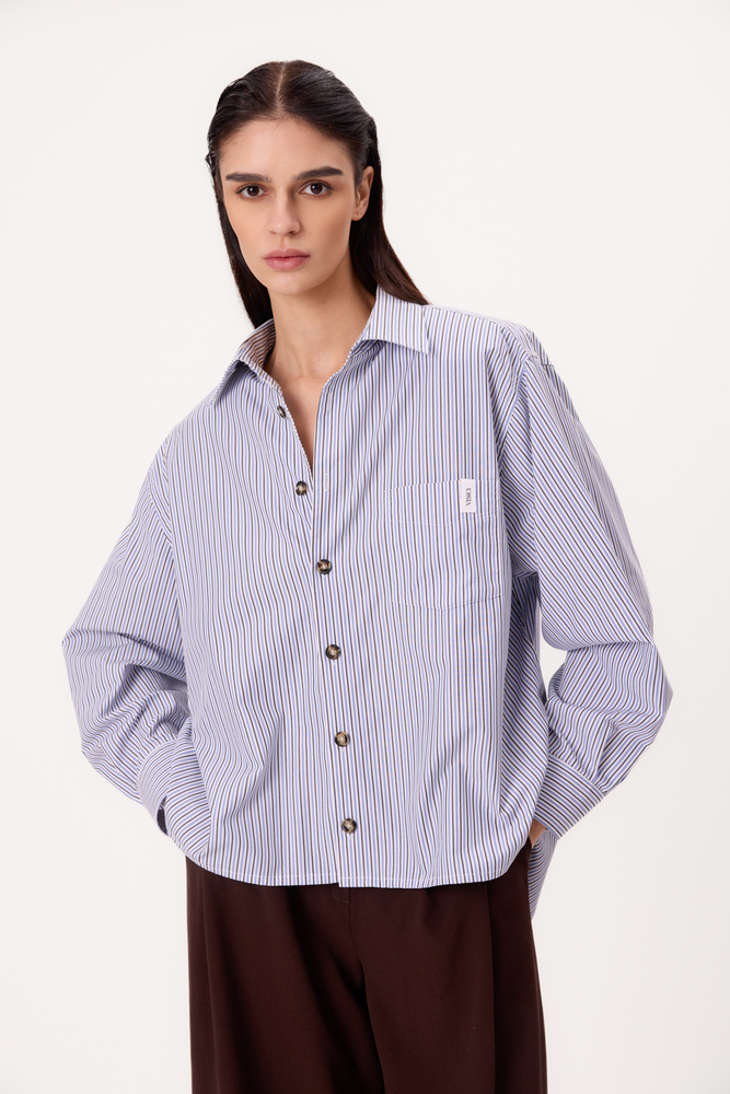 NIEBIESKA REGULAR KOSZULA OVERSIZE W PASKI Z ODPINANYMI PODUCHAMI