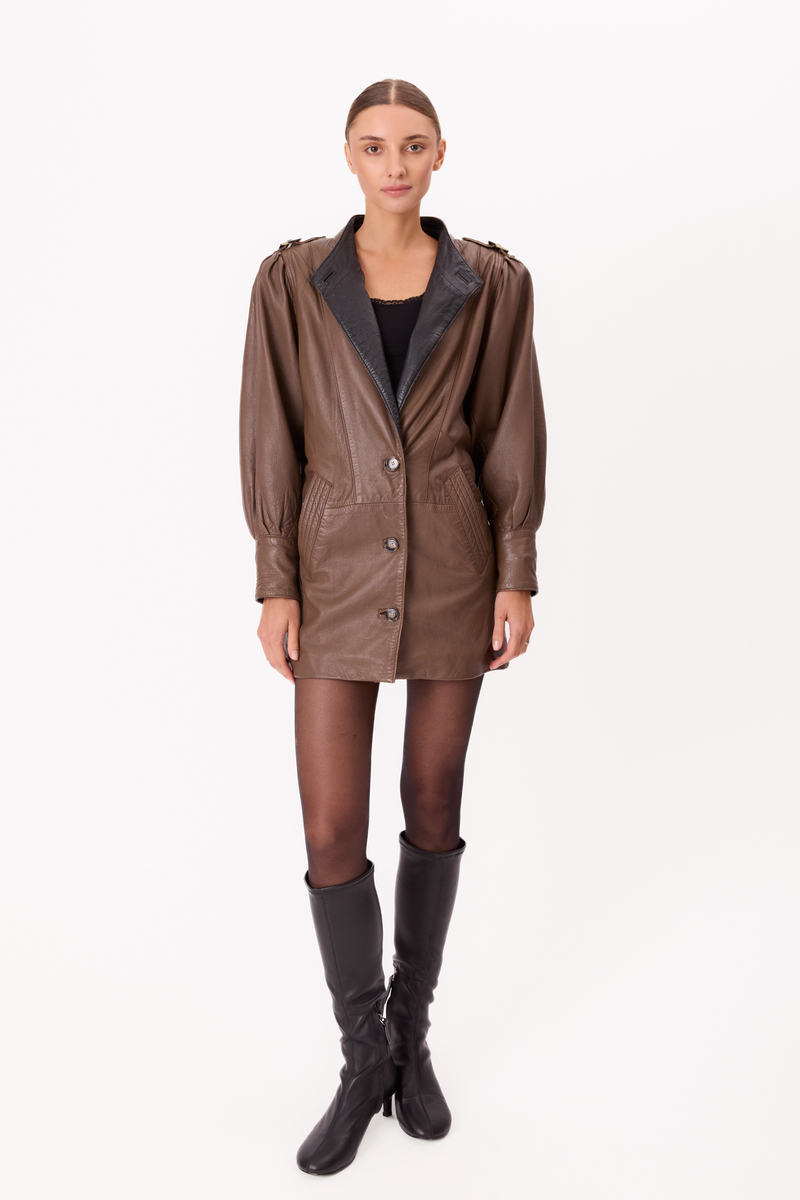 LONG LIGHT BROWN FITTED DRESS-CUT LEATHER JACKET