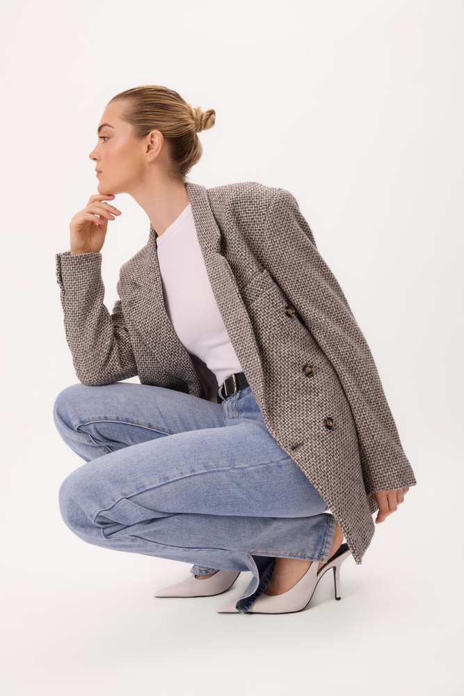LONG LIGHT GRAY SLIM WAISTCOAT IN A THICK WEAVE