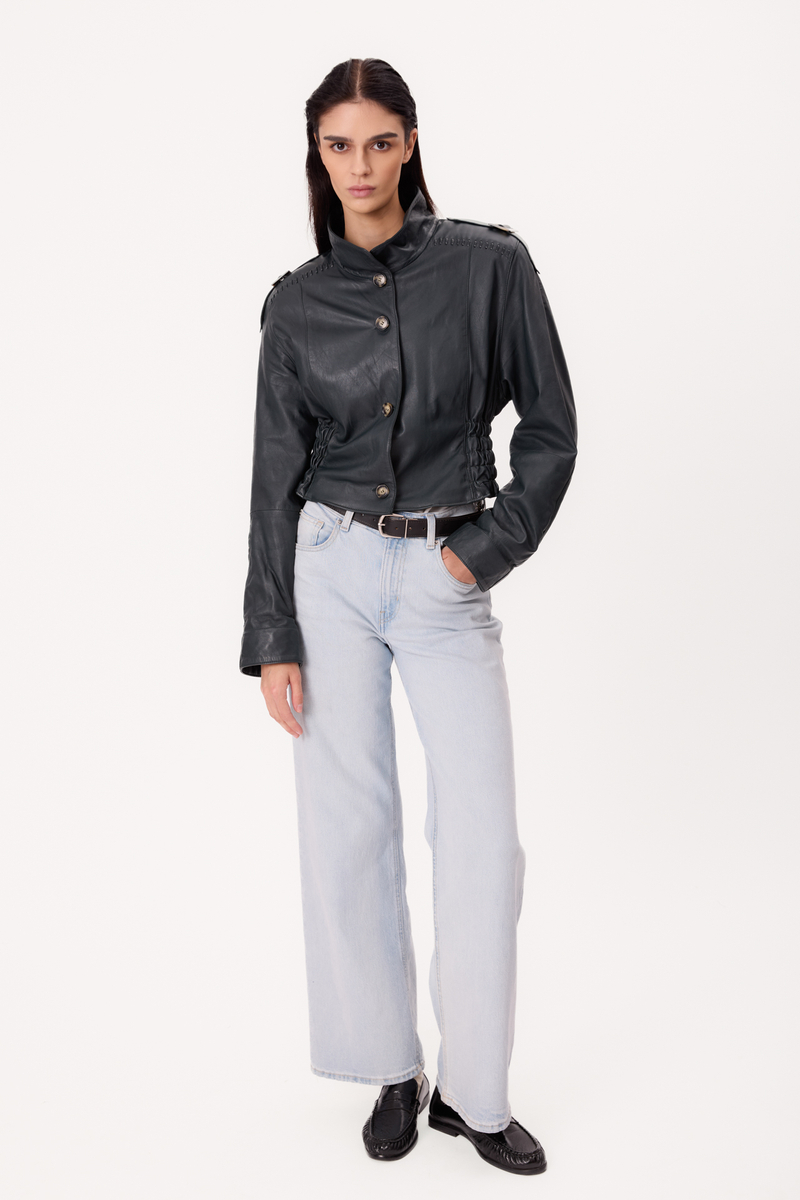 SHORT WAISTED REGULAR LEATHER JACKET WITH PIGEON GREY EPAGUES