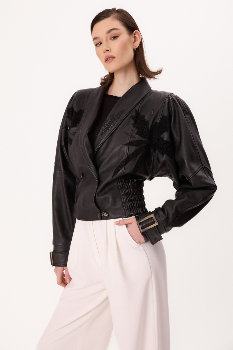 CZARNA SKÓRZANA KURTKA Z TŁOCZENIEM VINTAGE