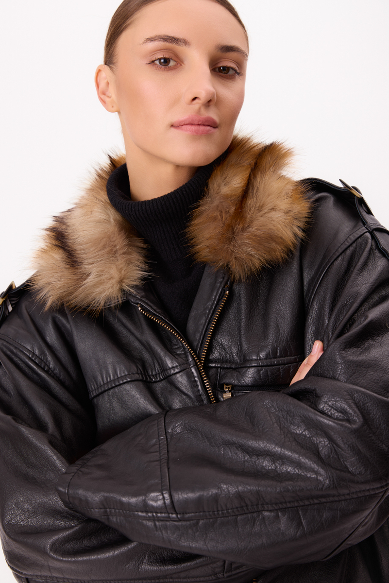 LONG BLACK OVERSIZE LEATHER JACKET WITH DETACHABLE FUR