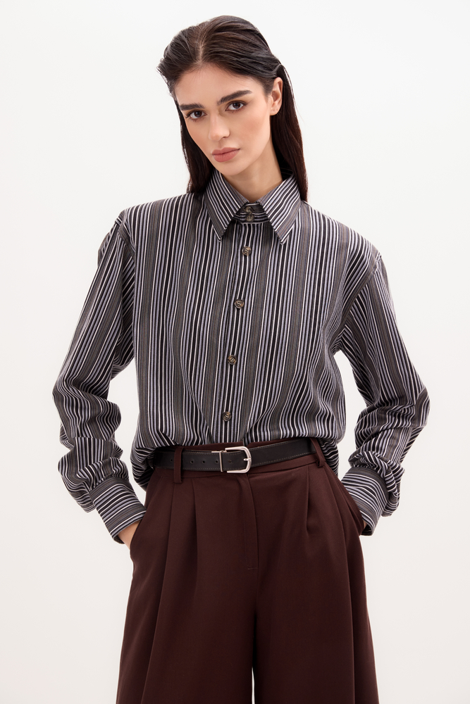 GREY SHIRT WITH STRIPES WITH STRONG ARMS AND DETACHABLE CUSHIONS