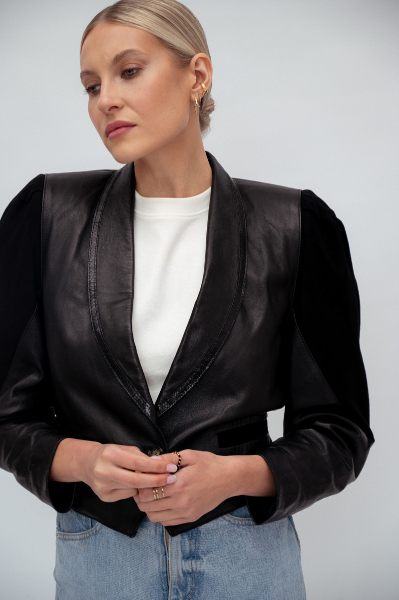 BLACK LEATHER JACKET WITH VELOR STITCHING