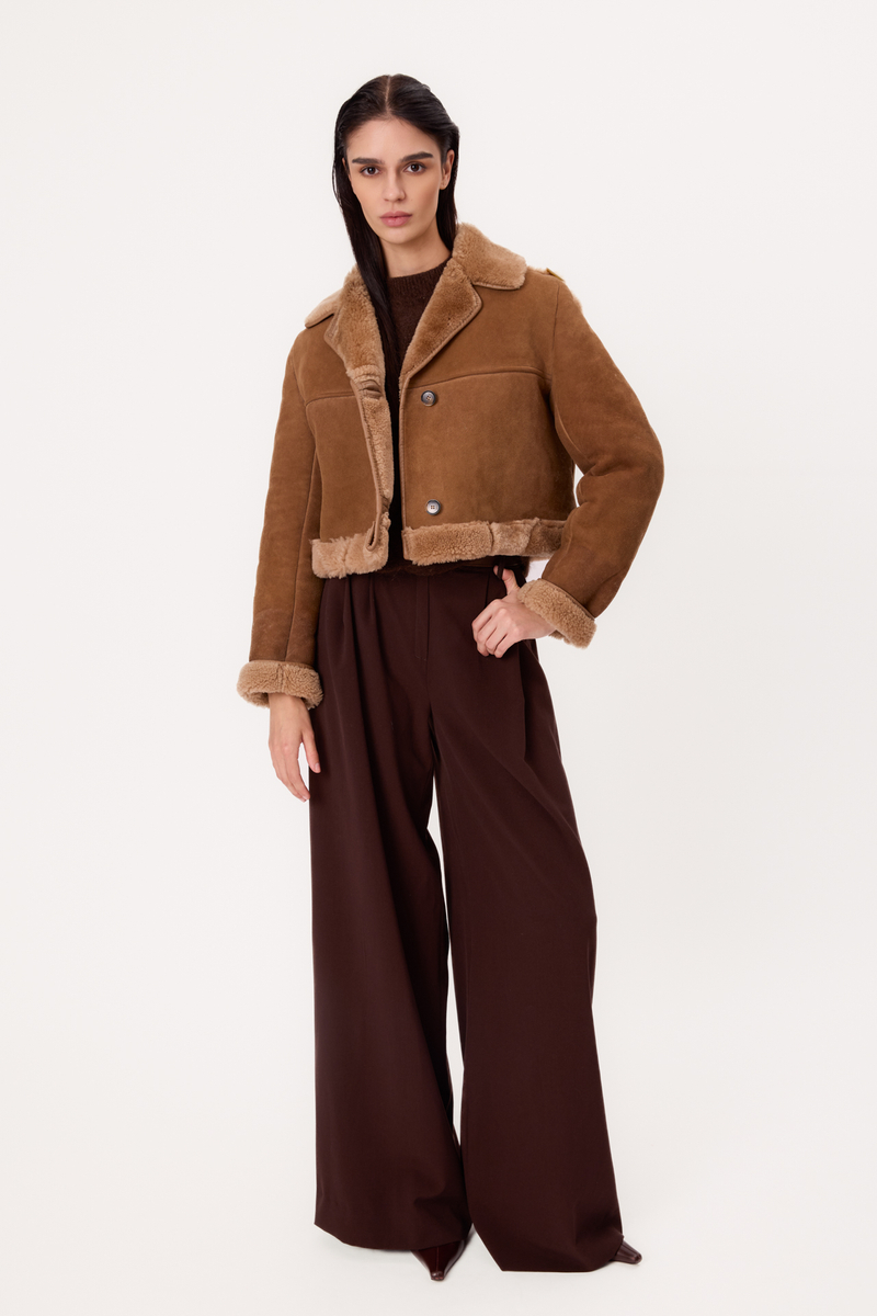 SHORT CARAMEL NATURAL SHEEPSKIN COAT WITH LIGHT FUR