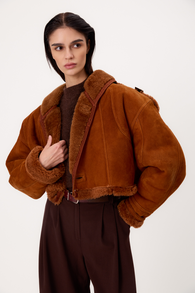 SHORT RED NATURAL SHEEPSKIN