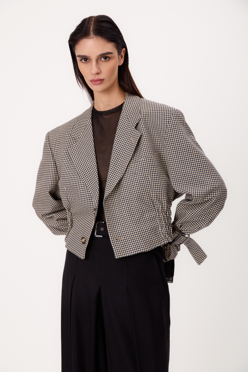 BEIGE ADJUSTABLE WAIST REGULAR JACKET MODEL No. 5 WITH NAVY HOUNDSTOOTH PATTERN