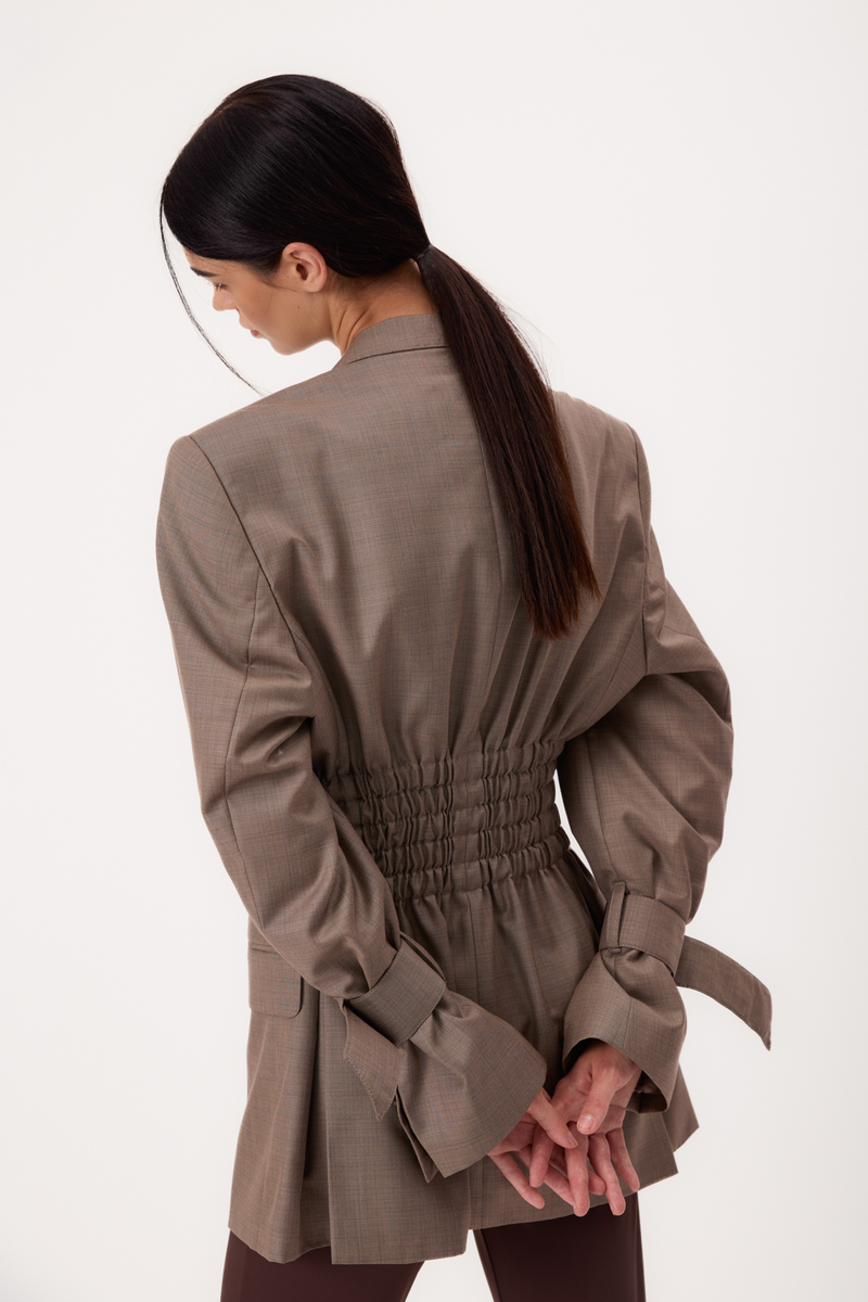 LONG WAISTED BEIGE REGULAR BLAZER WITH BUCKLES MODEL No6