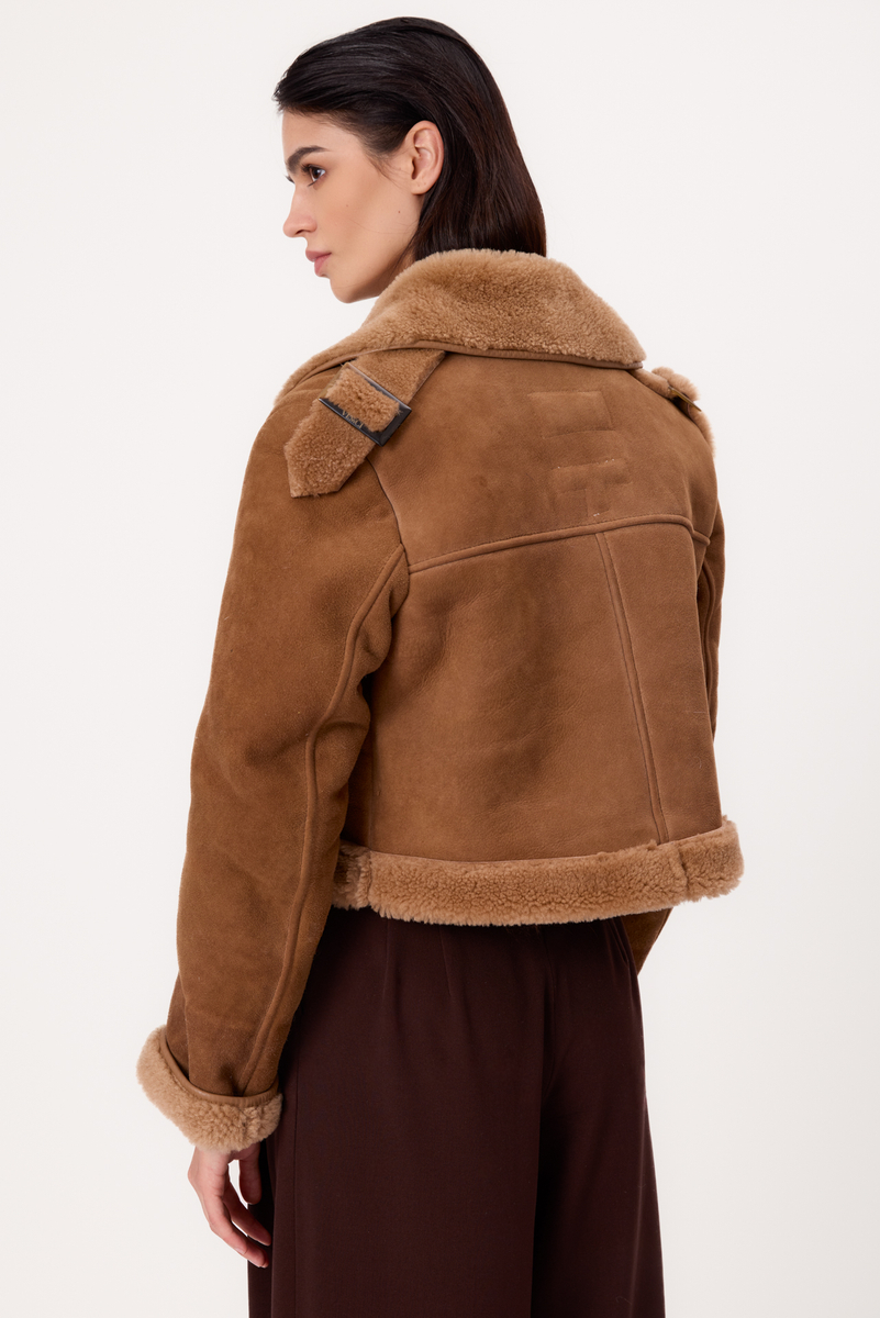 SHORT CARAMEL NATURAL SHEEPSKIN COAT WITH LIGHT FUR