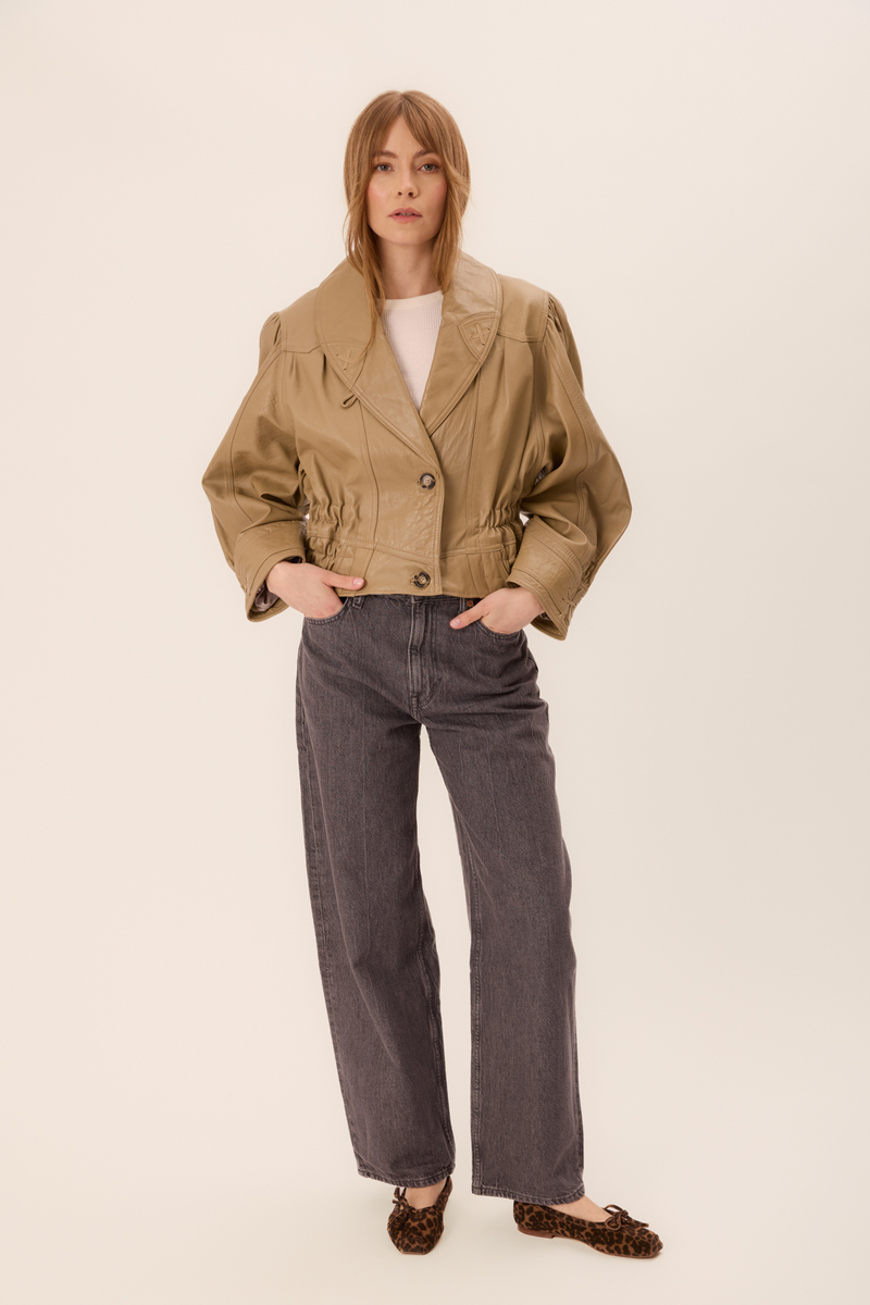 KURTKA SKÓRZANA W KOLORZE JASNEGO KHAKI