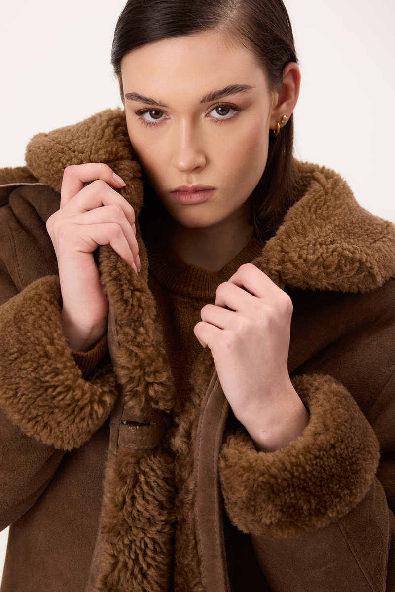 BROWN NATURAL SHEEPSKIN WITH EPADS