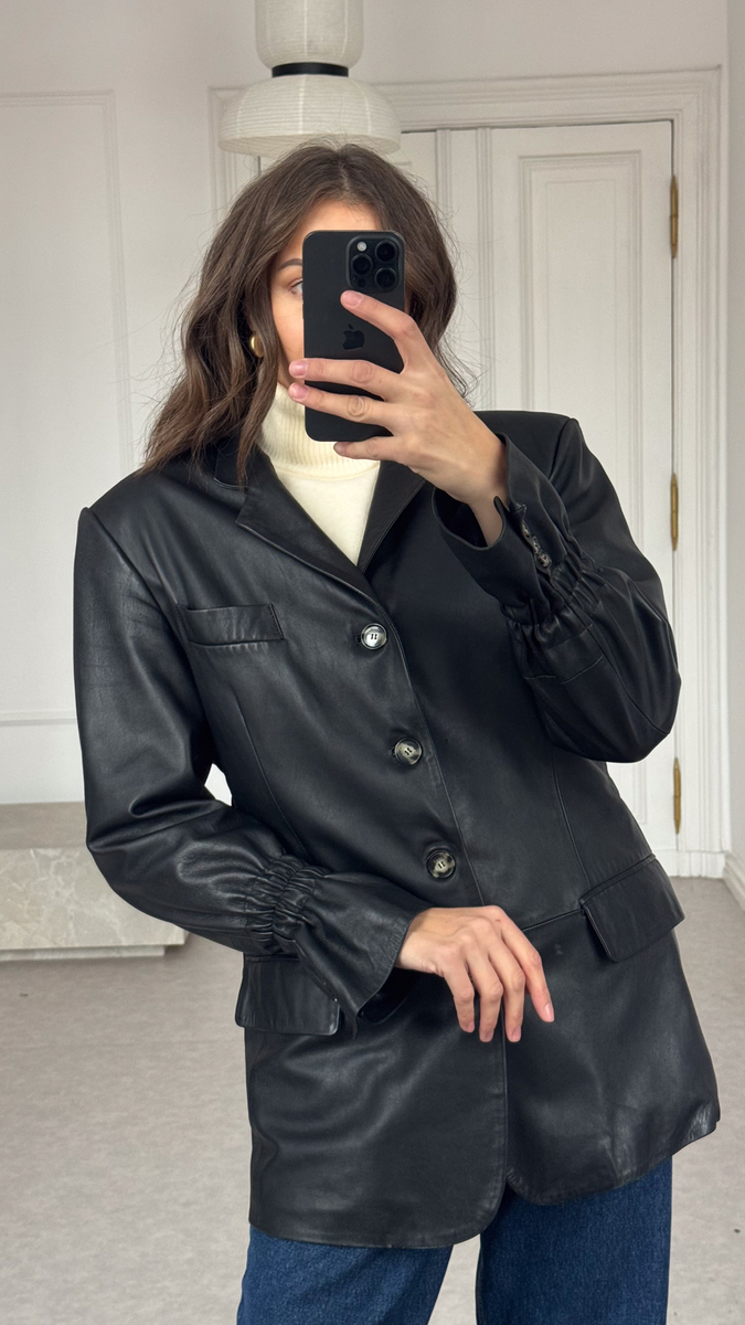 LONG WAISTED LEATHER JACKET