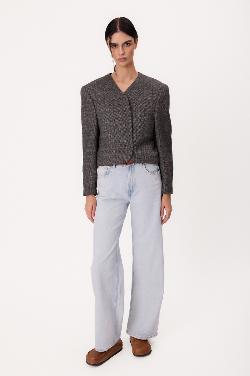 SHORT STRAIGHT GRAY PETITE BLAZER WITH BLUE CHECK MODEL No9