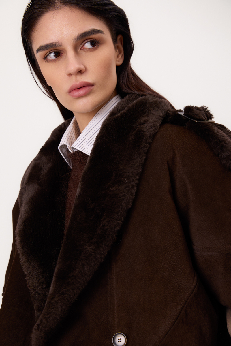SHORT CHOCOLATE NATURAL SHEEPSKIN