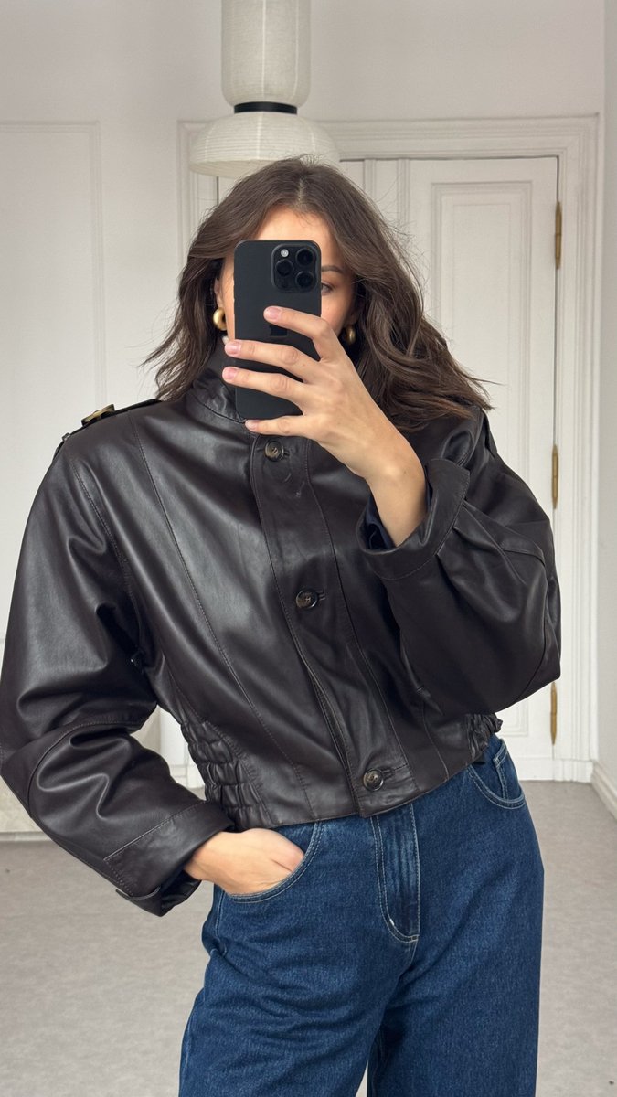 BLACK LEATHER JACKET