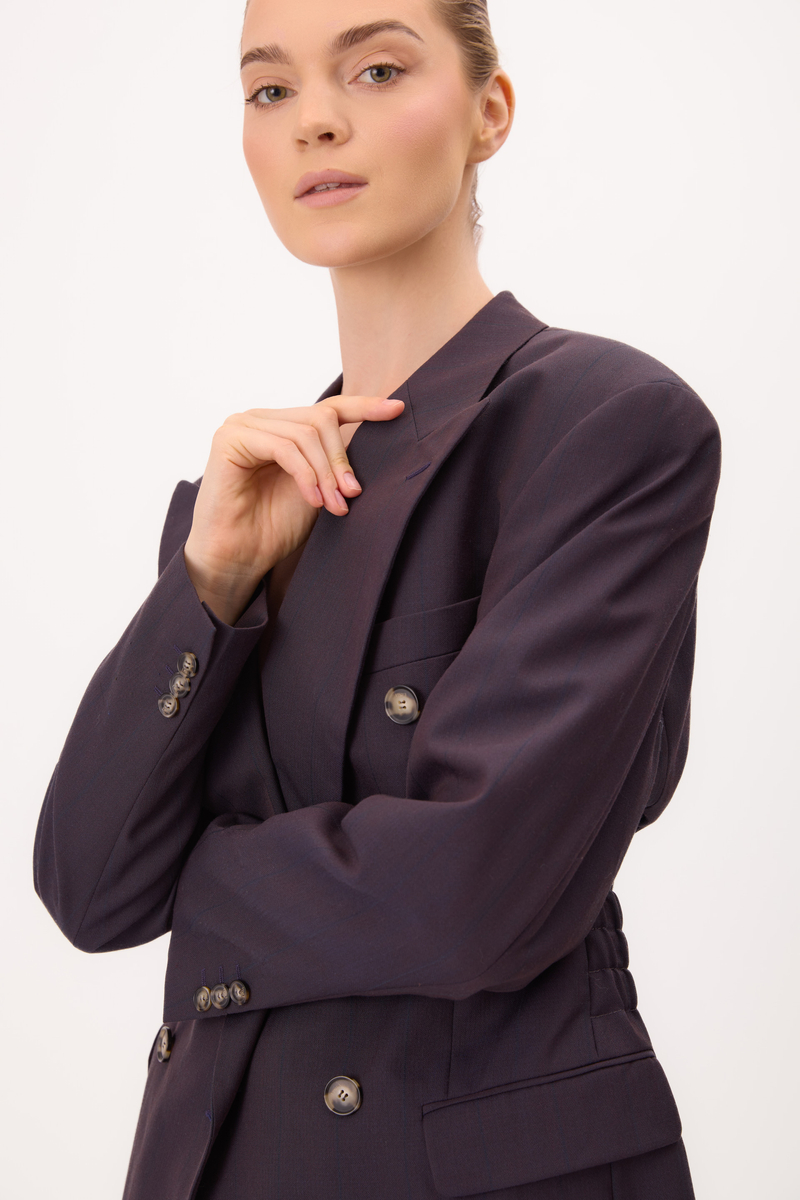 TWO-PIECE PLUMP COLOR SUIT - DOUBLE-BREASTED JACKET AND SUIT TROUSERS