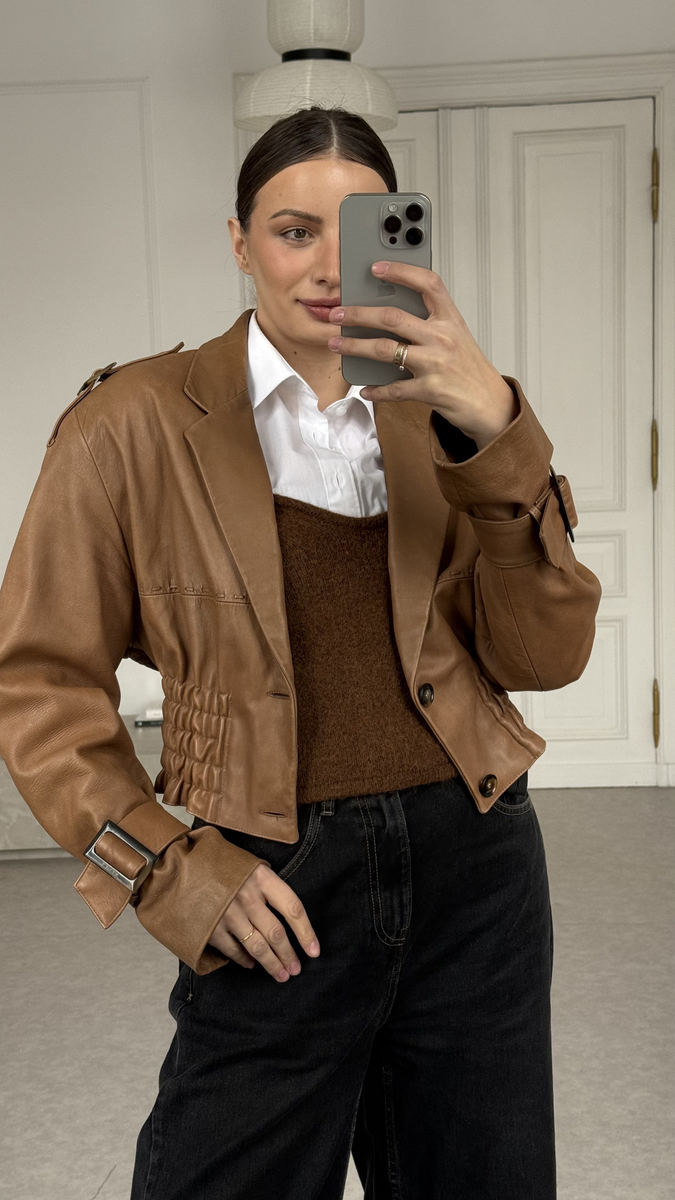 CAMEL LEATHER JACKET WITH DECORATIVE STITCHING