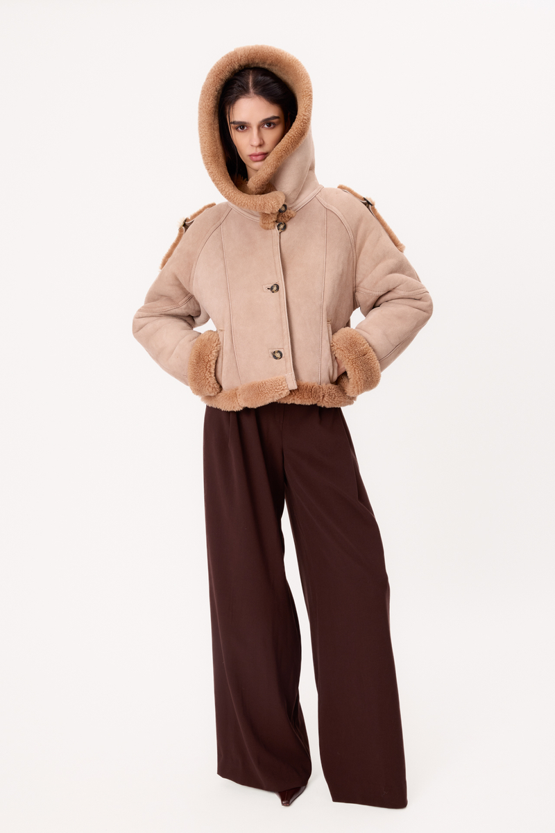 SHORT BEIGE NATURAL SHEEPSKIN COAT WITH HOOD