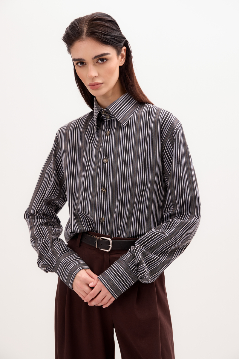 GREY SHIRT WITH STRIPES WITH STRONG ARMS AND DETACHABLE CUSHIONS