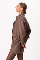 LONG LIGHT BROWN FITTED DRESS-CUT LEATHER JACKET