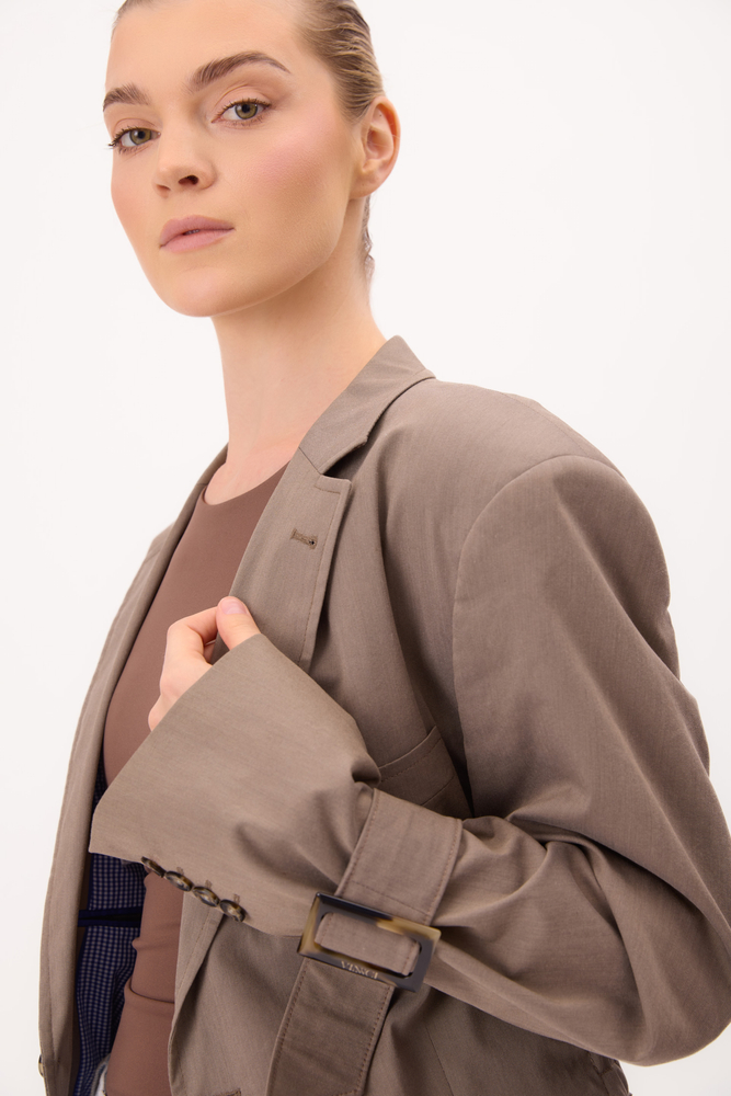 BEIGE FITTED JACKET No5 WITH STRONG SHOULDER AND ADJUSTABLE WAIST