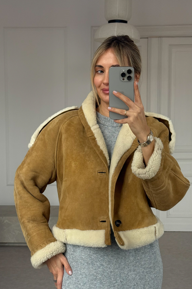 SHORT BEIGE NATURAL SHEEPSKIN COAT