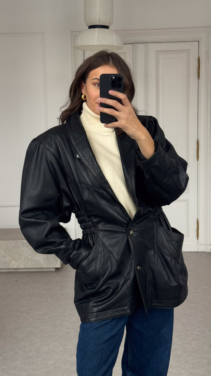 LONG FITTED DRESS-CUT LEATHER JACKET