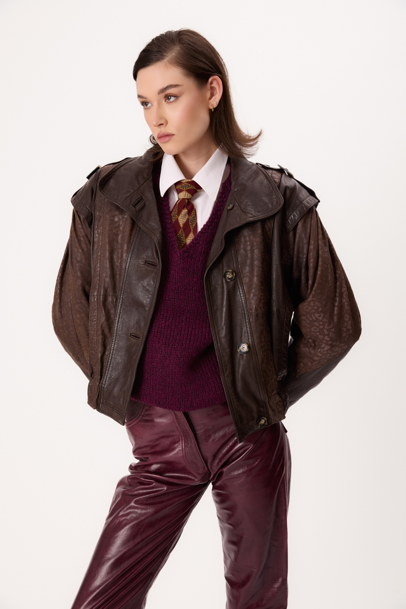 BROWN LEATHER JACKET WITH DECORATIVE TEXTURE