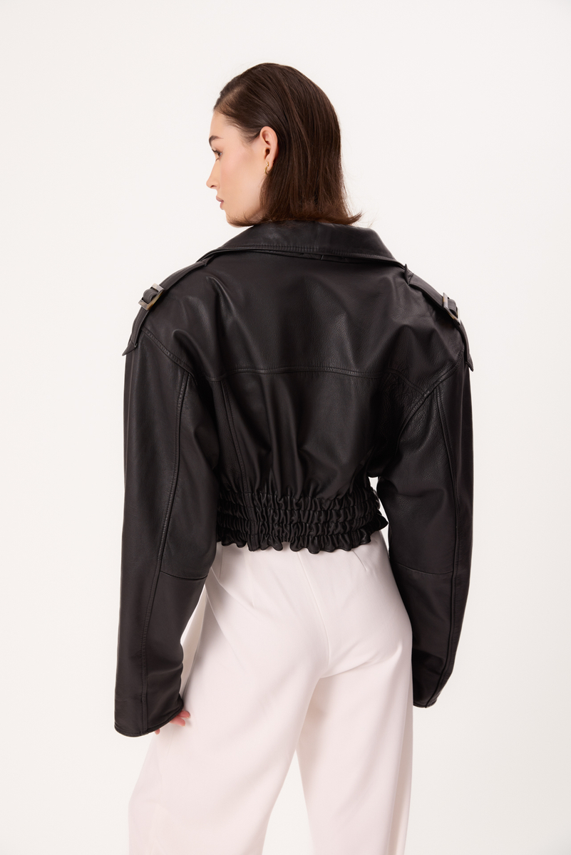 CZARNA KURTKA SKÓRZANA OVERSIZE